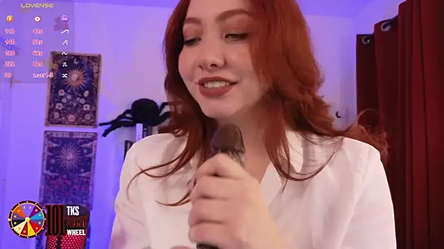 LilyVelvett online show from 09.27.25