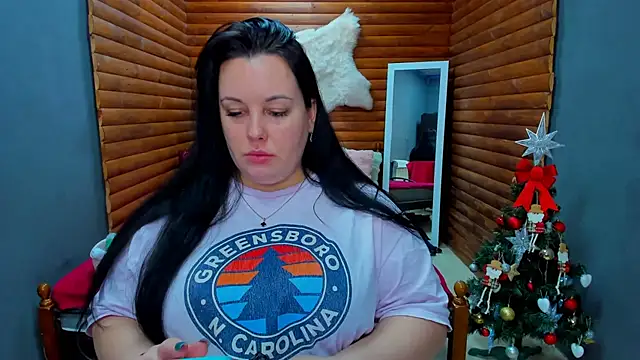 Snapshot of BubbleEmma chatting on 01.14.25 BubbleEmma online show from 01.14.25