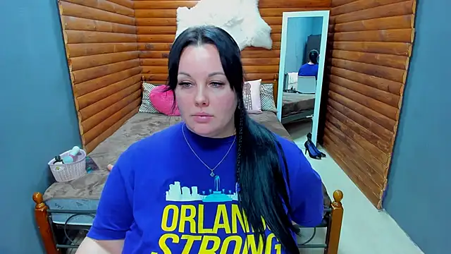 Snapshot of BubbleEmma chatting on 01.18.25 BubbleEmma online show from 01.18.25