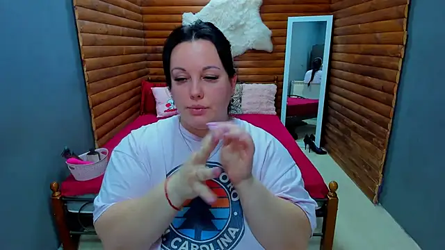 Snapshot of BubbleEmma chatting on 01.24.25 BubbleEmma online show from 01.24.25