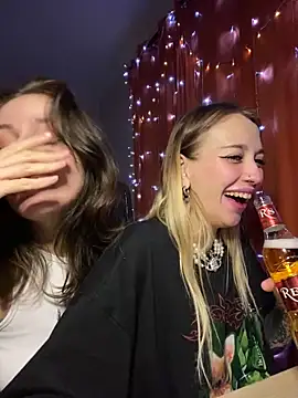 Snapshot of Dooubletroublee chatting on 02.02.25 Dooubletroublee online show from 02.02.25