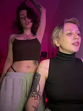Dooubletroublee online show from 08.02.26