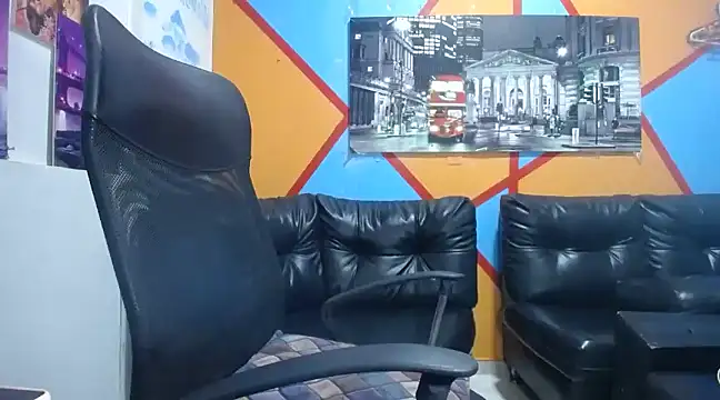 Snapshot of Heidy_Sumers chatting on 02.13.25 Heidy Sumers online show from 02.13.25