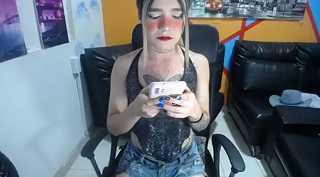 Snapshot of Heidy_Sumers chatting on 02.22.25 Heidy Sumers online show from 02.22.25