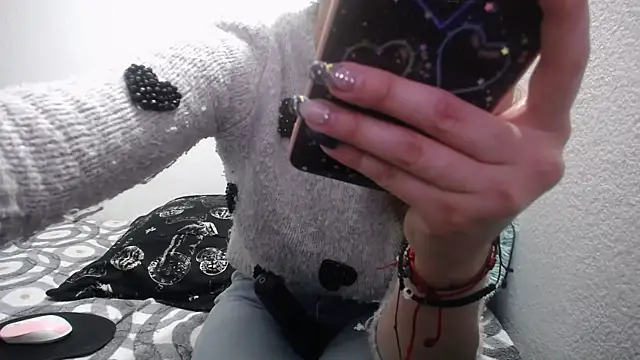 Snapshot of Luna_girlhot_ chatting on 02.11.25 Luna girlhot online show from 02.11.25