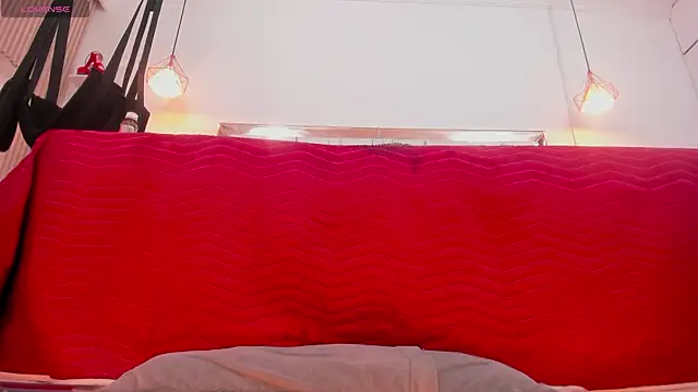 Snapshot of PittAndLunaa chatting on 01.19.25 PittAndLunaa online show from 01.19.25