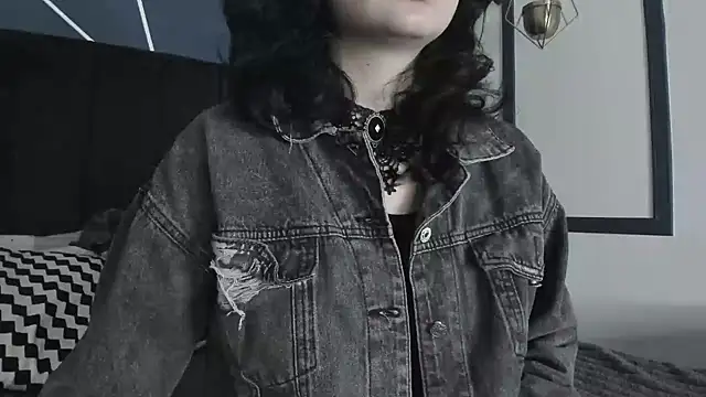 Adeelinee online show from 02.11.25