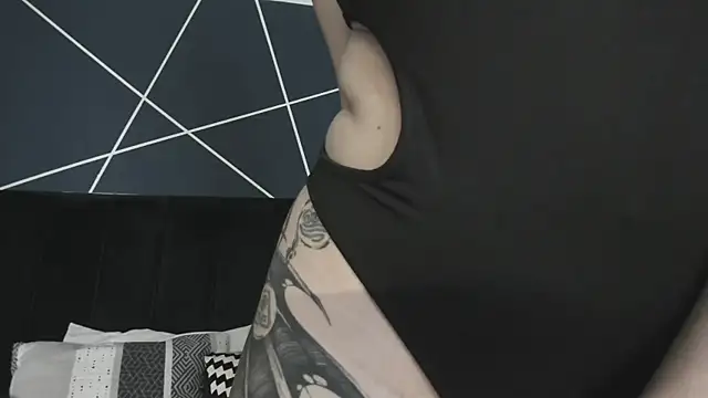 Adeelinee online show from 02.18.25