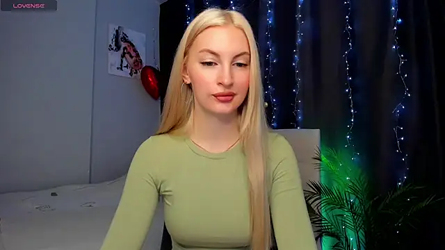 Kimmy powell online show from 10.04.25