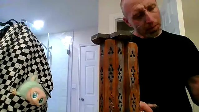 El Gizmo online show from 04.15.26