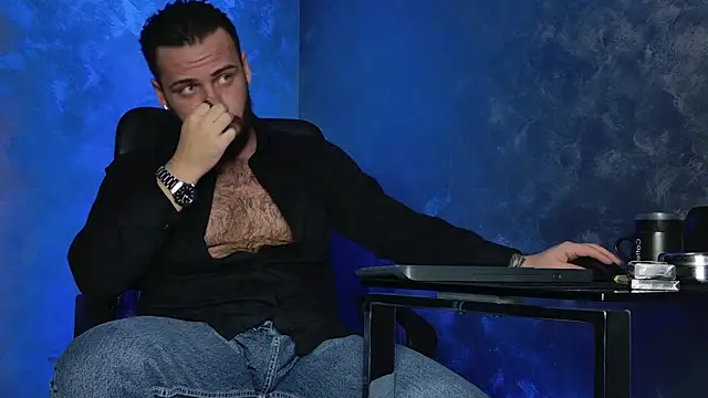 juliusmasters online show from 12.17.25