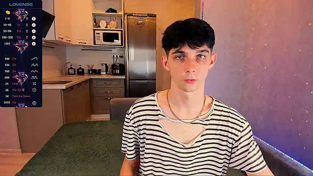 Aaron Boom online show from 09.22.25