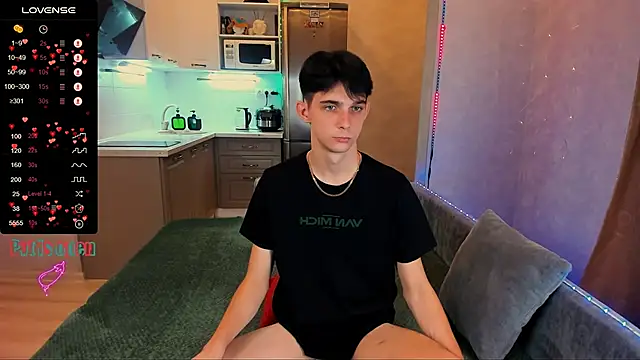 Aaron Boom online show from 09.28.25