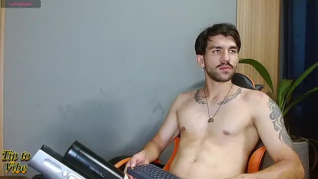 Mr WhiteCock online show from 11.30.25