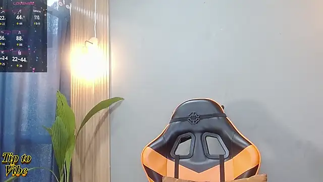 Mr WhiteCock online show from 12.22.25