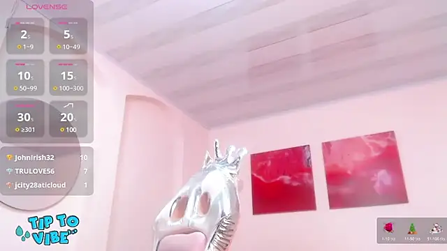 tamarafoxy  online show from 01.04.25