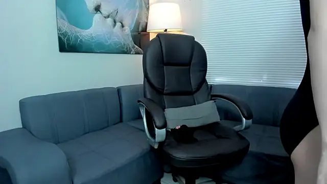 Angel Dust18 online show from 09.09.25