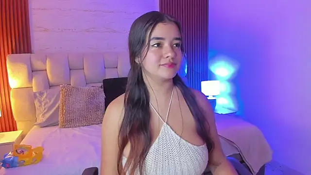 SophiaWylde online show from 03.06.25