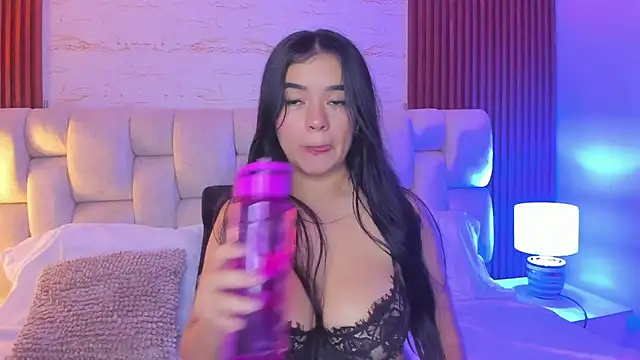 SophiaWylde online show from 03.19.25