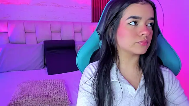 SophiaWylde online show from 09.26.25