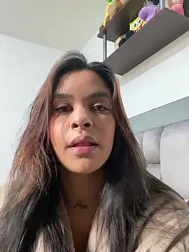 sarah salis  online show from 04.15.26