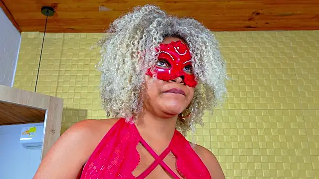 Squirter pussybomb online show from 12.12.24