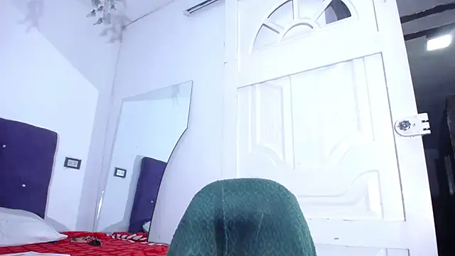 Squirter pussybomb online show from 03.07.26