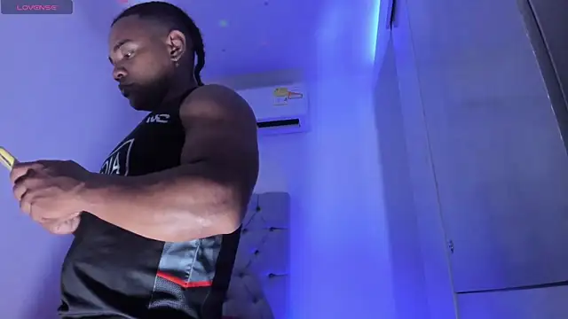 Snapshot of juande_24 chatting on 09.23.25 juande 24 online show from 09.23.25