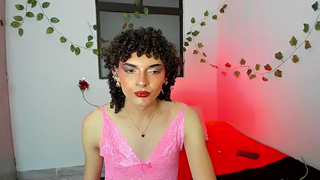 Snapshot of lucianromero chatting on 03.09.25 lucianromero online show from 03.09.25