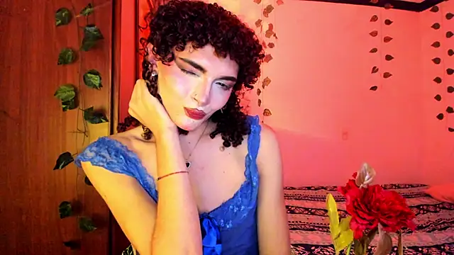 Snapshot of lucianromero chatting on 12.19.25 lucianromero online show from 12.19.25