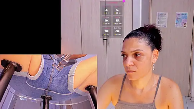 KatteMoss online show from 02.25.25