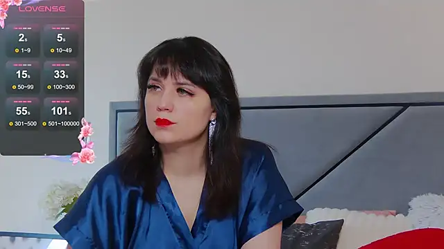 BellaHillss online show from 03.15.25