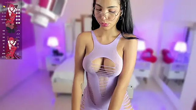 lauramartin1 online show from 03.08.25