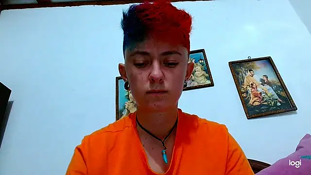 Snapshot of tomboyblue chatting on 01.28.25 tomboyblue online show from 01.28.25