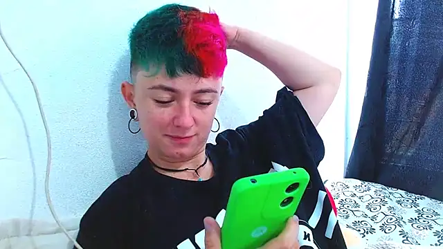 Snapshot of tomboyblue chatting on 02.23.25 tomboyblue online show from 02.23.25