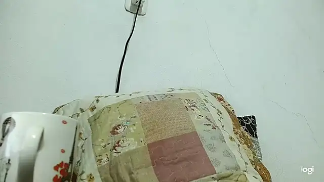 Snapshot of tomboyblue chatting on 02.24.25 tomboyblue online show from 02.24.25