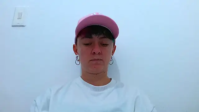 Snapshot of tomboyblue chatting on 12.02.25 tomboyblue online show from 12.02.25