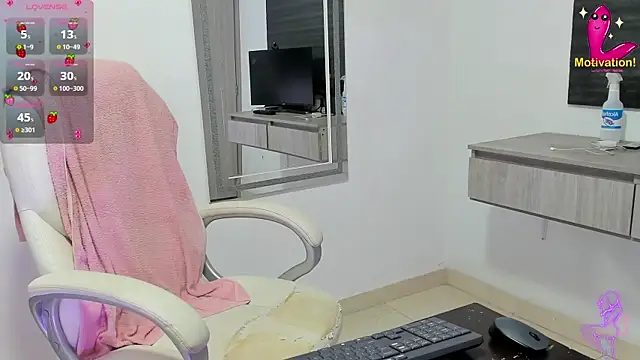 Snapshot of dahian_carter chatting on 09.26.25 dahian carter online show from 09.26.25