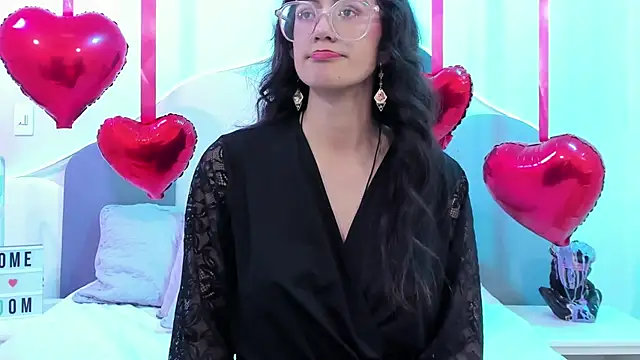 SophieGomez22 online show from 02.14.25