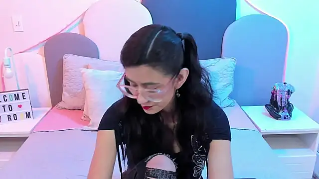 SophieGomez22 online show from 03.08.25