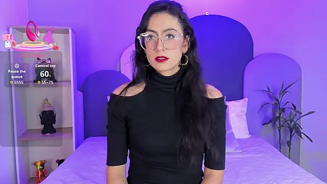 SophieGomez22 online show from 09.28.25