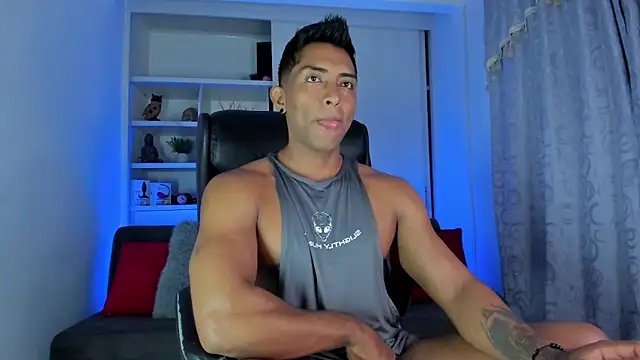 Couple muscle1 online show from 12.12.24