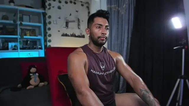 Couple muscle1 online show from 10.20.25