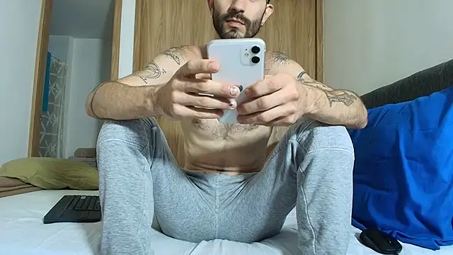 Snapshot of ALEJANDRO_BIGCOCK chatting on 05.16.26 ALEJANDRO BIGCOCK online show from 05.16.26