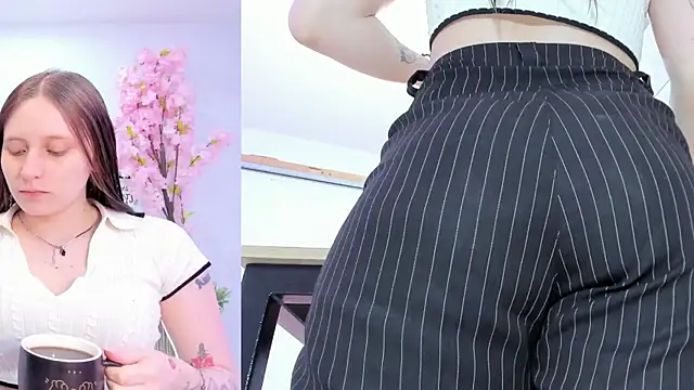 Snapshot of Siouxsie_cenobite chatting on 11.15.25 Siouxsie cenobite online show from 11.15.25