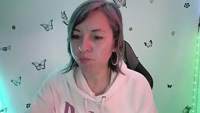 Lady breaks hearts online show from 03.17.26