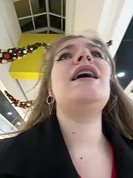 Snapshot of Holy_Tereza chatting on 12.22.24 Holy Tereza online show from 12.22.24