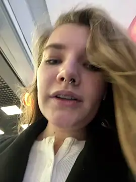 Snapshot of Holy_Tereza chatting on 01.17.25 Holy Tereza online show from 01.17.25