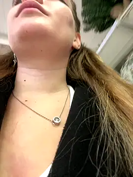 Snapshot of Holy_Tereza chatting on 10.25.25 Holy Tereza online show from 10.25.25