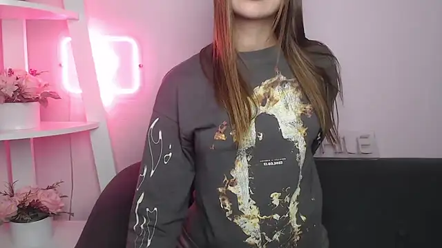 MilanaAngelAs online show from 11.16.25